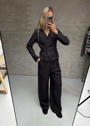 Simmi eyelet blouse Dark Grey Neo Noir